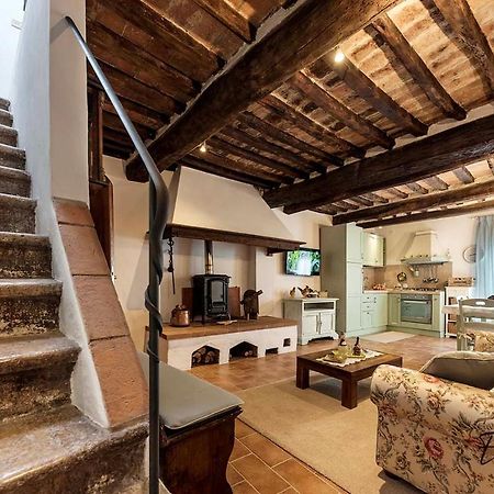 הוילה Terricciola A Casa Di Titta מראה חיצוני תמונה
