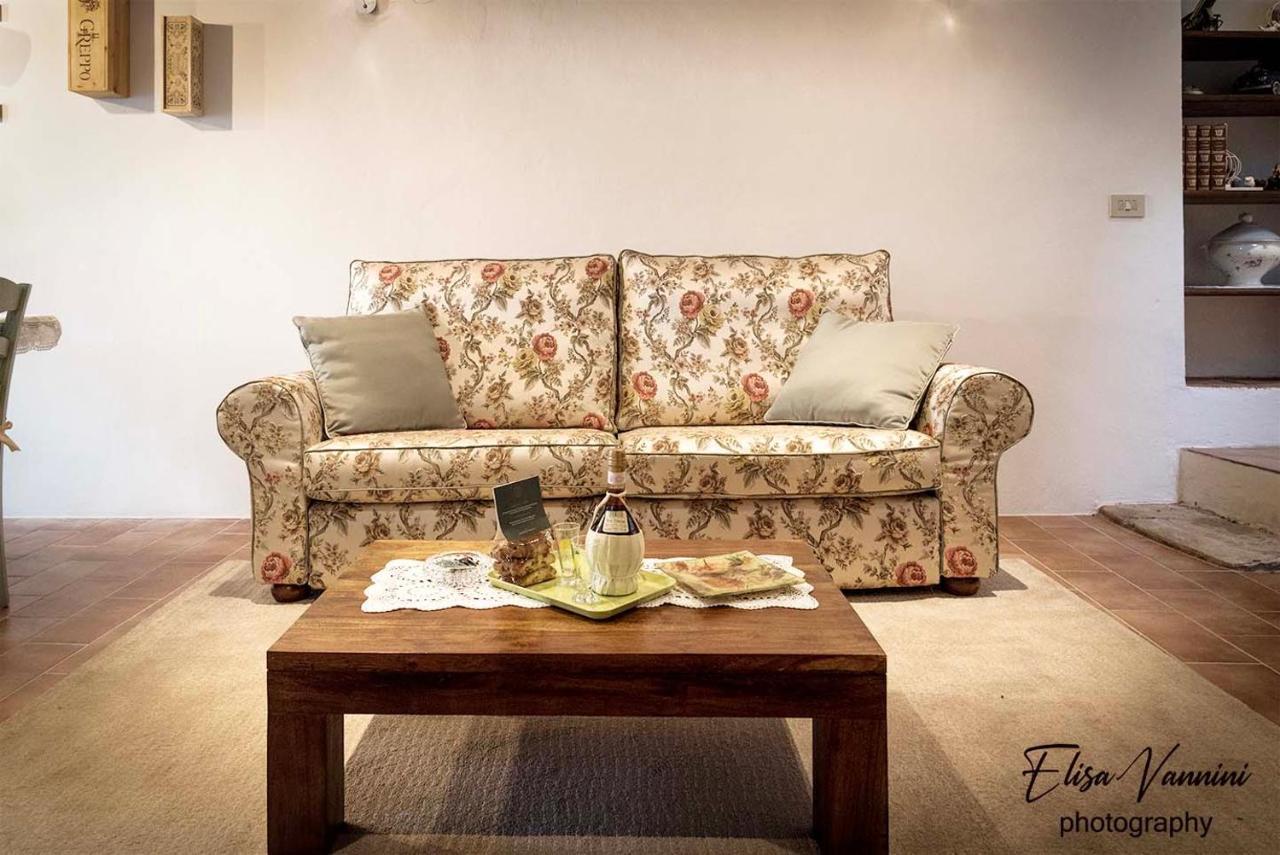 הוילה Terricciola A Casa Di Titta מראה חיצוני תמונה